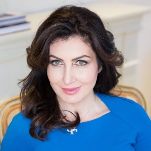 Sara Yegiyants board-certified labiaplasty surgeon