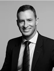 Jonathan Bank board-certified labiaplasty surgeon