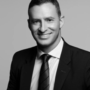 Jonathan Bank board-certified labiaplasty surgeon