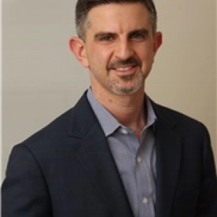Brian Pinsky board-certified labiaplasty surgeon
