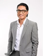 Jerry Weiger Chang board-certified labiaplasty surgeon
