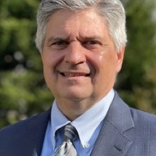 Neal Topham board-certified labiaplasty surgeon