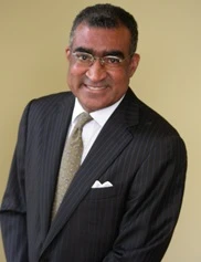 Wendell Miles board-certified labiaplasty surgeon