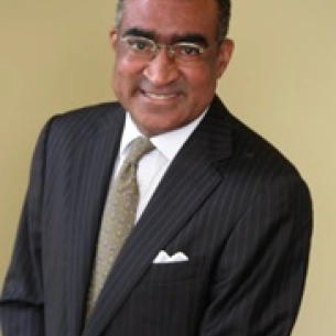 Wendell Miles board-certified labiaplasty surgeon