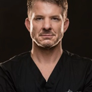 Nicolas Slenkovich board-certified labiaplasty surgeon