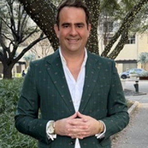 Babis Rammos board-certified labiaplasty surgeon