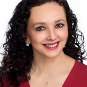 Azita Madjidi board-certified labiaplasty surgeon