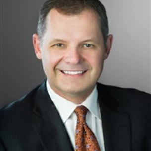 Karol Gutowski board-certified labiaplasty surgeon