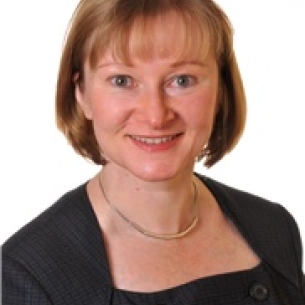 Loree Kalliainen board-certified labiaplasty surgeon