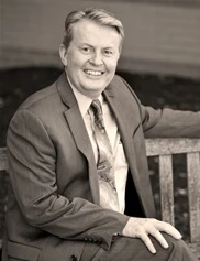 Paul Vanek board-certified labiaplasty surgeon