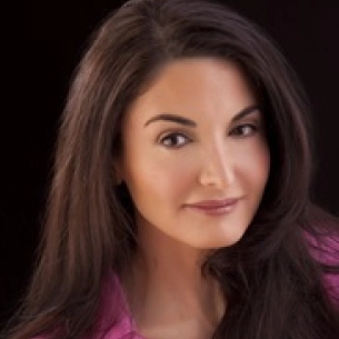 Iliana Elias Sweis board-certified labiaplasty surgeon