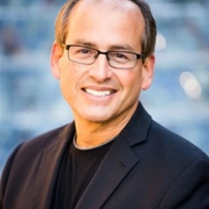 Steve Laverson board-certified labiaplasty surgeon