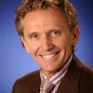 Gregory Dick board-certified labiaplasty surgeon