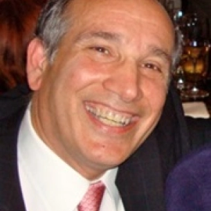 Fredrick Valauri board-certified labiaplasty surgeon