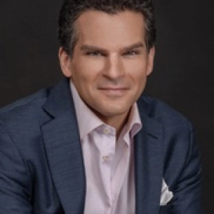 Raman Mahabir board-certified labiaplasty surgeon