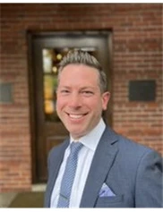 Brett Phillips board-certified labiaplasty surgeon