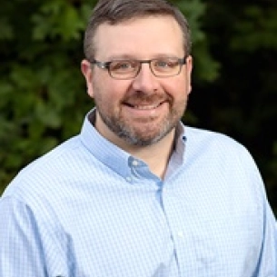 Richard Kutz board-certified labiaplasty surgeon
