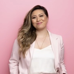 Wendy Chen board-certified labiaplasty surgeon