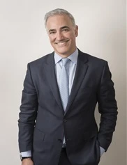 Kaveh Alizadeh board-certified labiaplasty surgeon