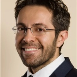 Mark Markarian board-certified labiaplasty surgeon