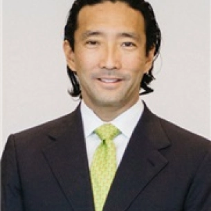 Leo Otake board-certified labiaplasty surgeon