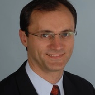 Ivica Ducic board-certified labiaplasty surgeon