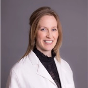 Laura McNaughton board-certified labiaplasty surgeon
