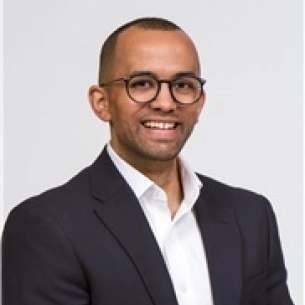 James McCarthy board-certified labiaplasty surgeon