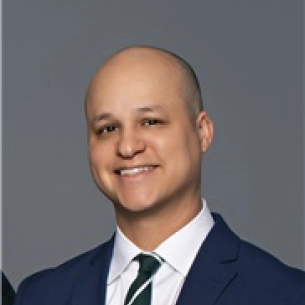 Aaron Berhanu board-certified labiaplasty surgeon