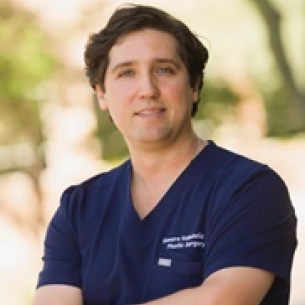Genaro Valladolid board-certified labiaplasty surgeon