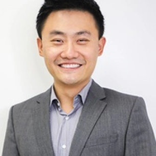Hanyang (Henry) Liu board-certified labiaplasty surgeon