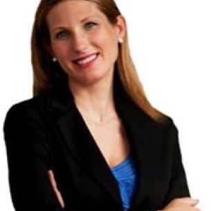 Cara Downey board-certified labiaplasty surgeon