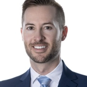 Scott Ogley board-certified labiaplasty surgeon