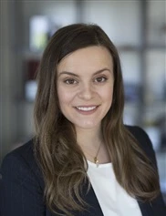 Diana Flis board-certified labiaplasty surgeon