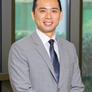 Jeff Luh board-certified labiaplasty surgeon
