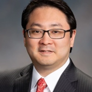 Thomas Lee board-certified labiaplasty surgeon