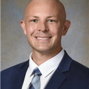 Dustin Eck board-certified labiaplasty surgeon