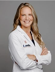 Lesley Landis board-certified labiaplasty surgeon