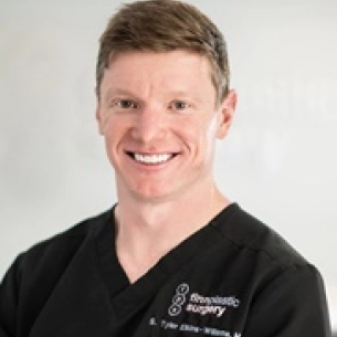 Stephen Elkins-Williams board-certified labiaplasty surgeon