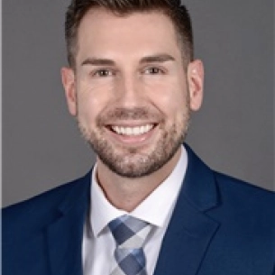 Jesse Smith board-certified labiaplasty surgeon