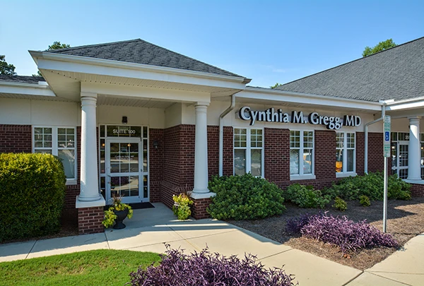 cynthia-gregg-md-face-body-specialists-1.jpg