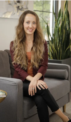 dr-kayla-humenansky-1.png