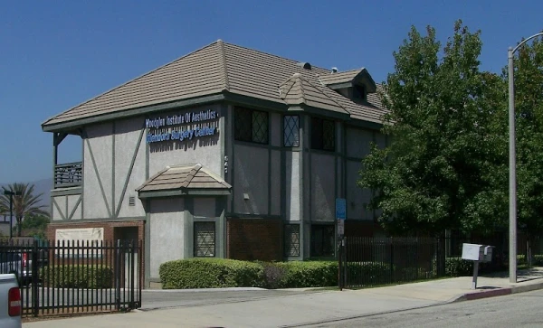 woodglen-institute-of-aesthetics-and-plastic-surgery-0.jpg