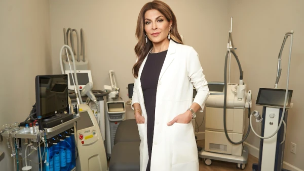 dr-neda-r-vanden-bosch-md-0.png
