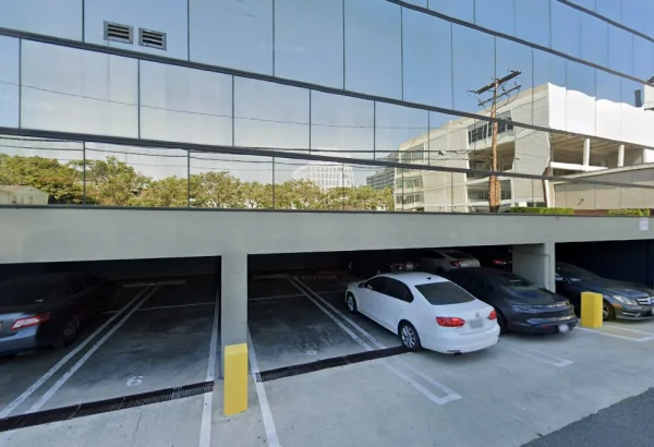 Dr. Catherine Huang-Begovic, Beverly Hills, California, 90212