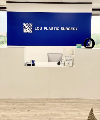 lou-plastic-surgery-0.jpg