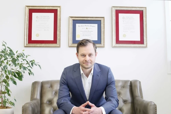 dr-k-miami-plastic-surgery-bart-kachniarz-2.jpg