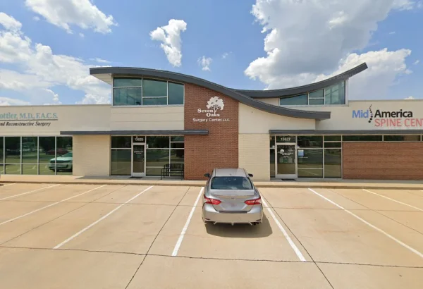 Seven Oaks Surgery Center, LLC, St. Louis, Missouri, 13625