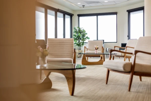 cosmeticare-plastic-surgery-newport-beach-med-spa-3.jpg