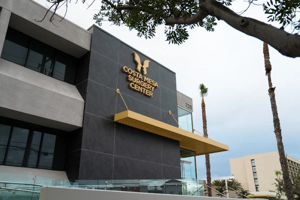 wave-plastic-surgery-aesthetic-laser-center-costa-mesa-2.jpg